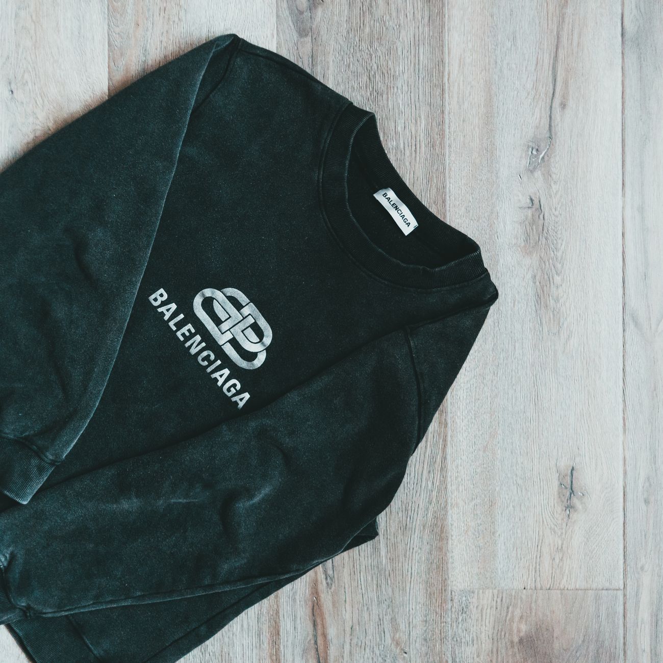 Hoodie s logom
